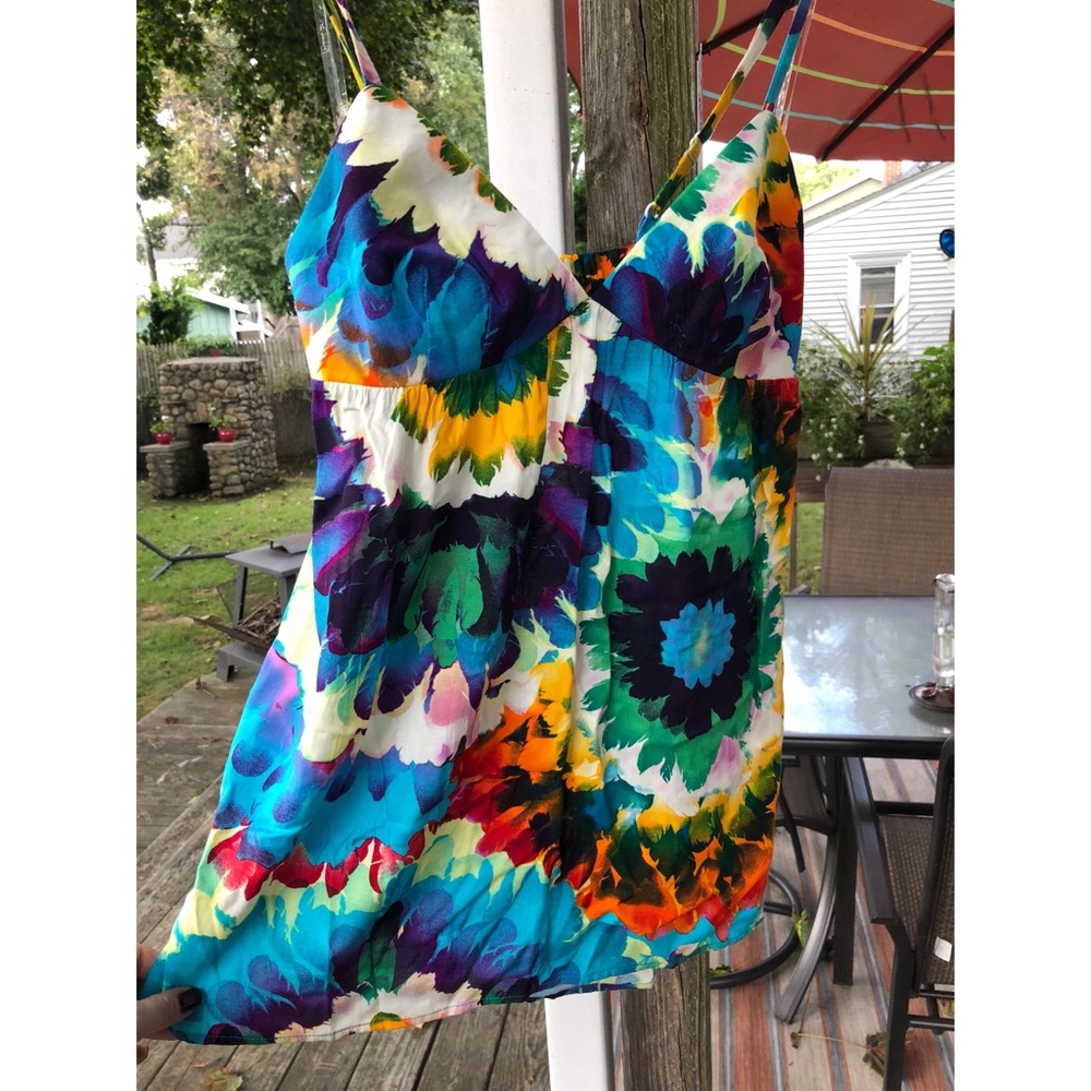 Adorable tank top! 🏵